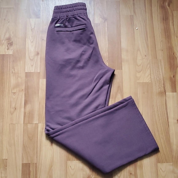 FWD Free fleece plant - Picture 2 of 3